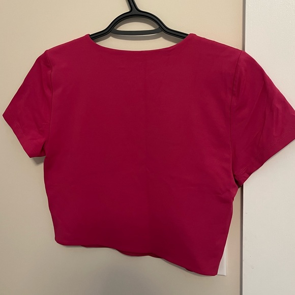 Babaton Contour Crop Tee in Pink - Picture 3 of 3